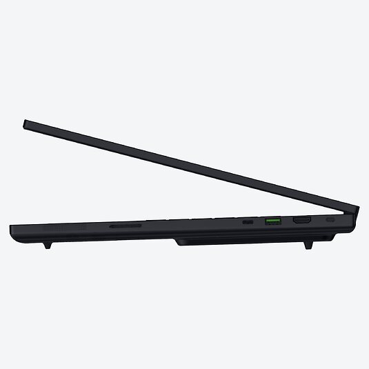 Razer Blade 18 (RZ09-0582DGR9-R3G1)